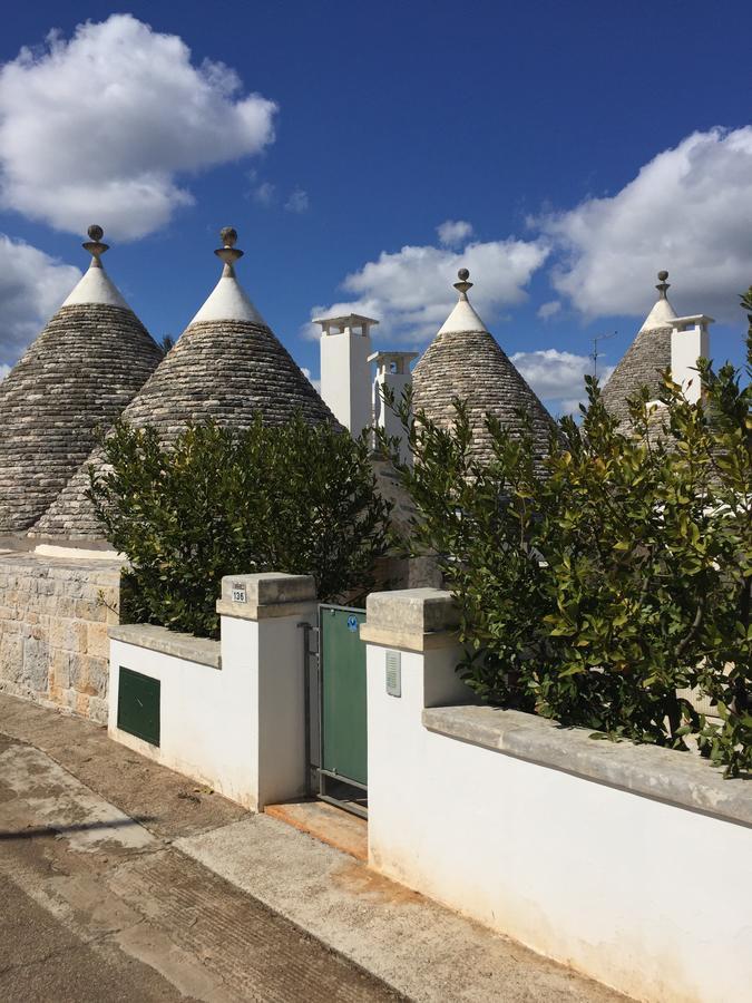 Gasthaus Trulli Di Pozzomasiello Locorotondo Exterior foto